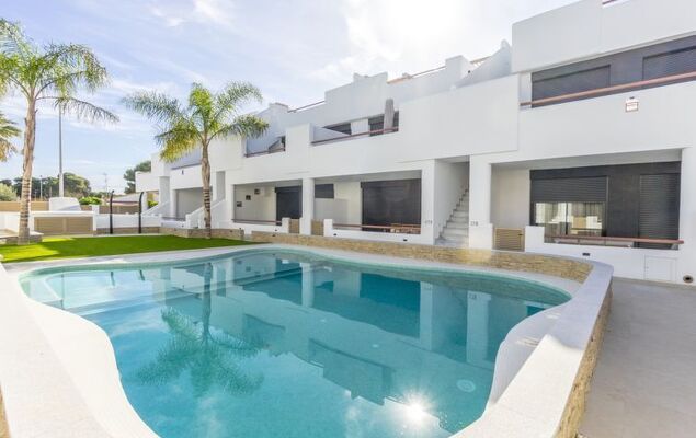 Tropical Beach Penthouse - Photo 1